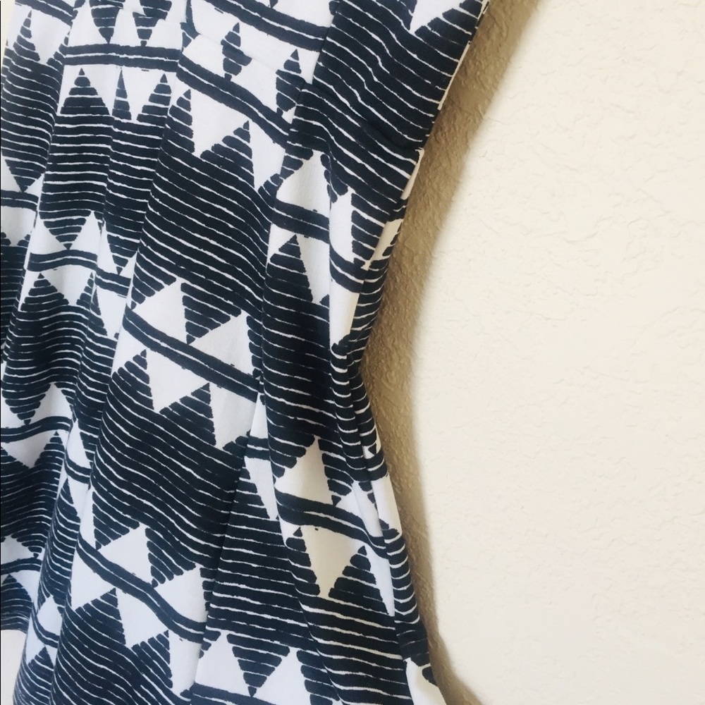 5/$20 H&M Black & White Skater Dress - Picture 4 of 4